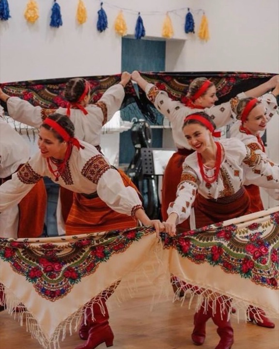 Zoloti Maky - 4ef3b020 aa55 42a2 80f7 3f698eb76af1